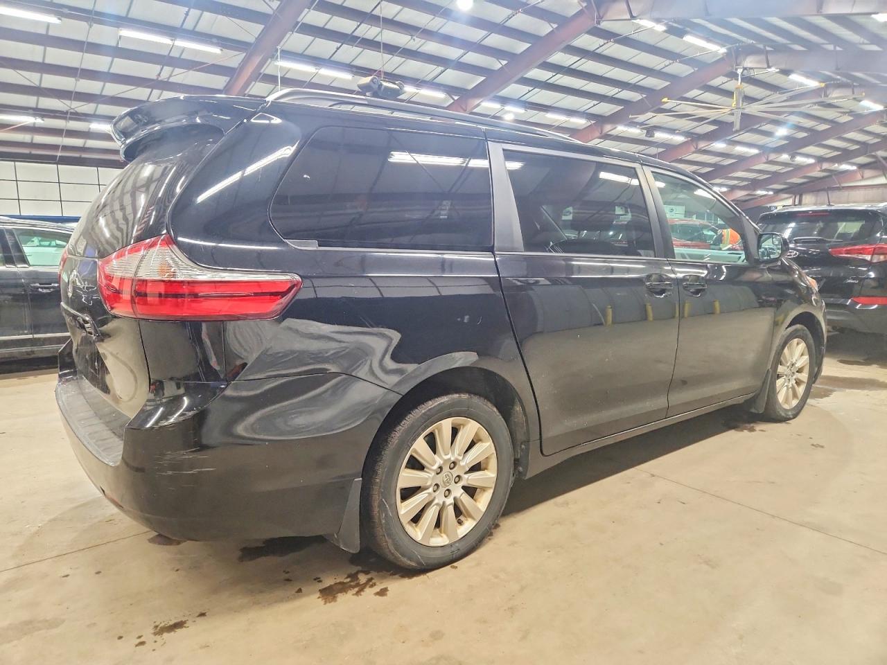 Toyota Sienna Le