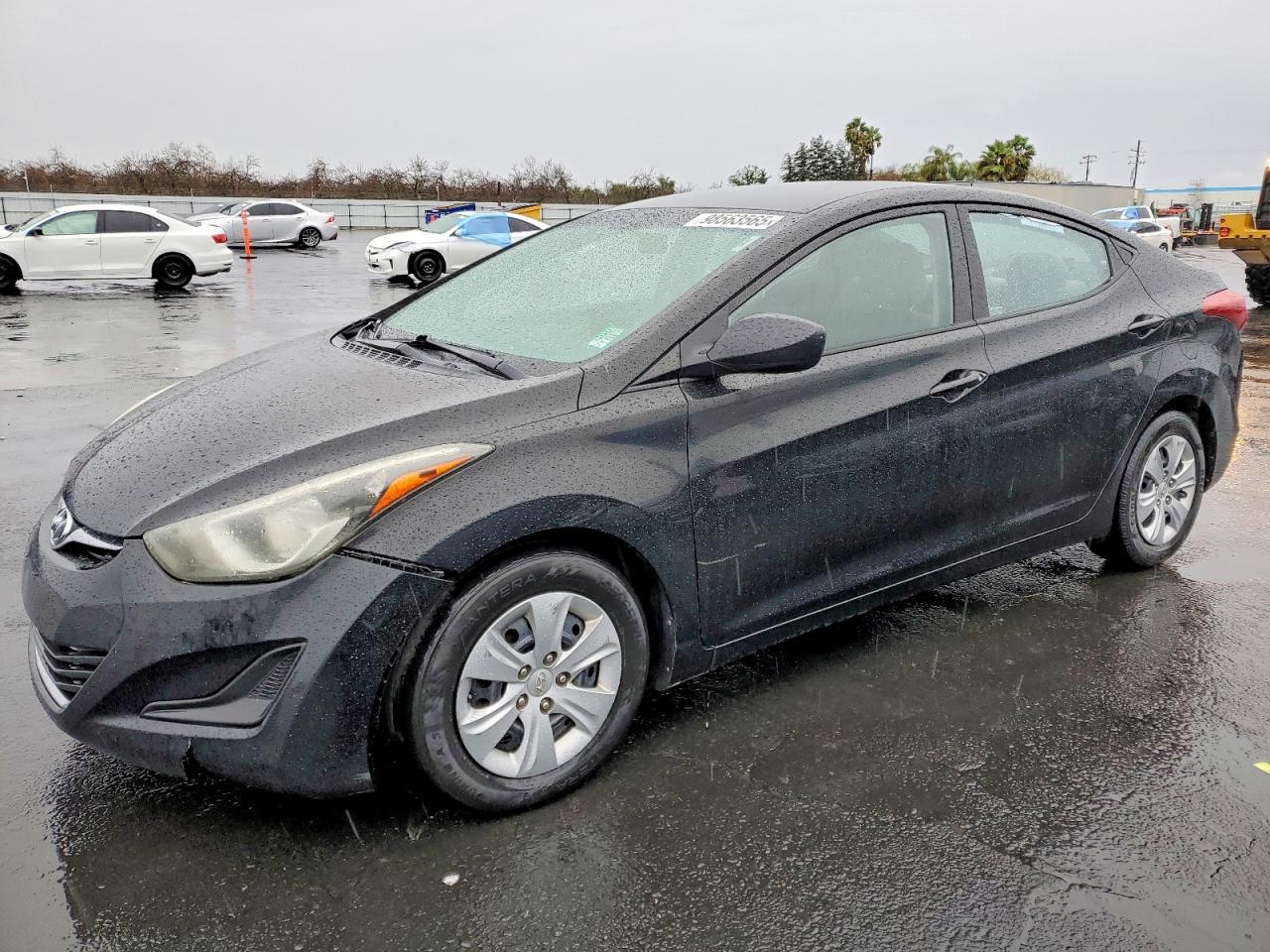 Salvage Hyundai ELANTRA Image