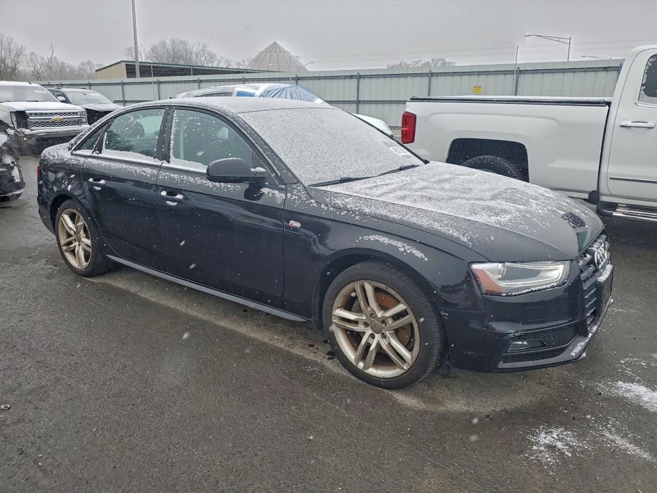 Audi A4 Premium S-line