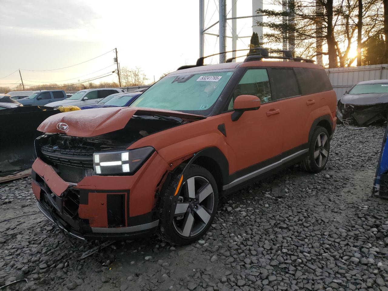 Salvage Hyundai SANTA FE Image