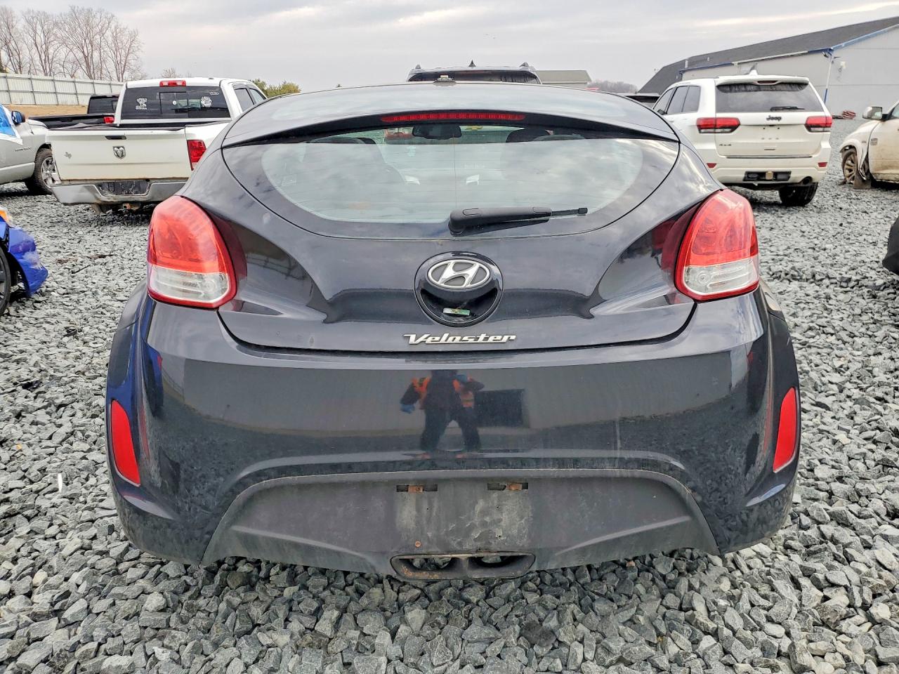 Hyundai VELOSTER Base