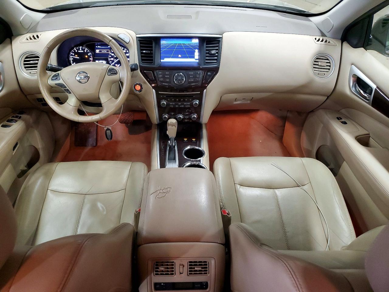 Nissan Pathfinder S