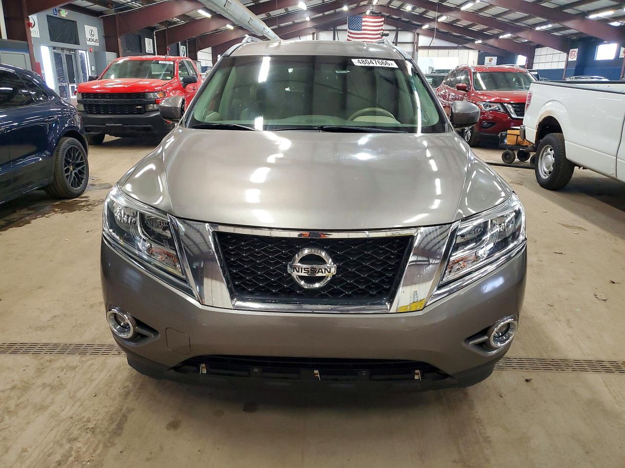 Nissan Pathfinder S