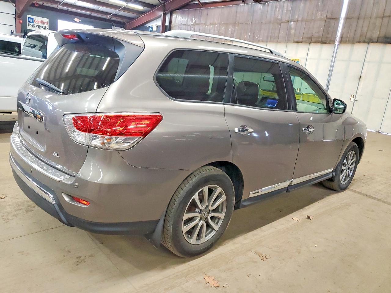 Nissan Pathfinder S