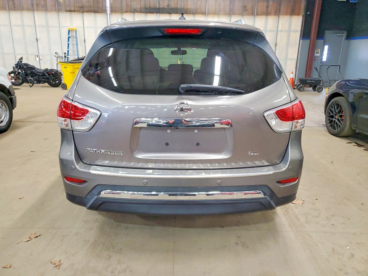 Nissan Pathfinder S