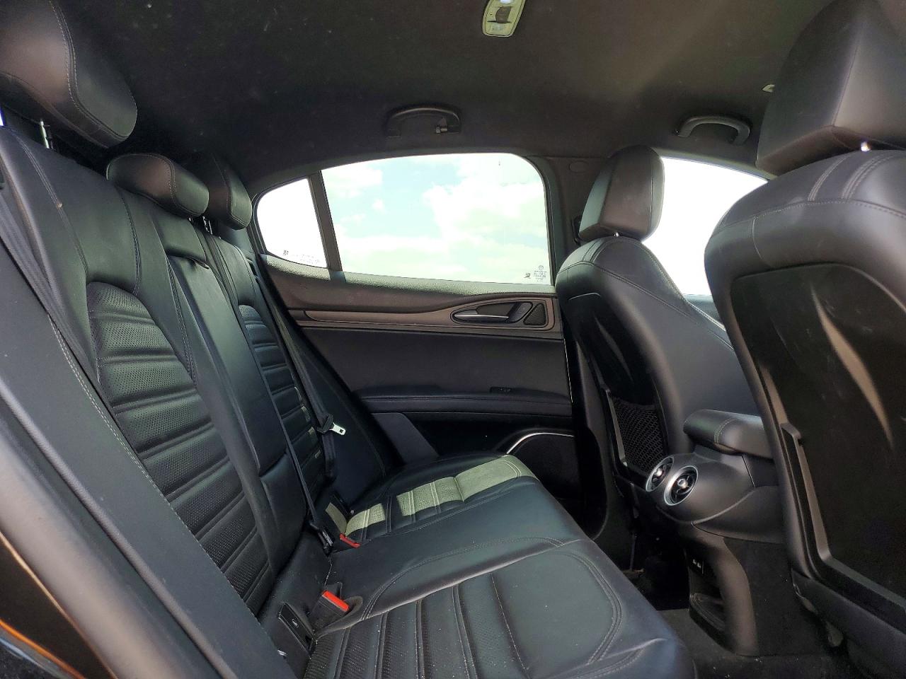 Alfa Romeo Stelvio Ti Sport