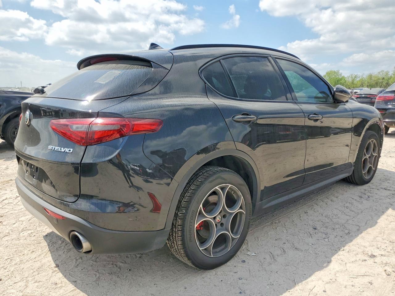 Alfa Romeo Stelvio Ti Sport