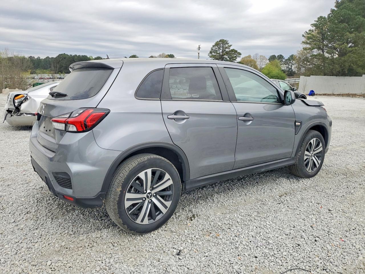 Mitsubishi Outlander S