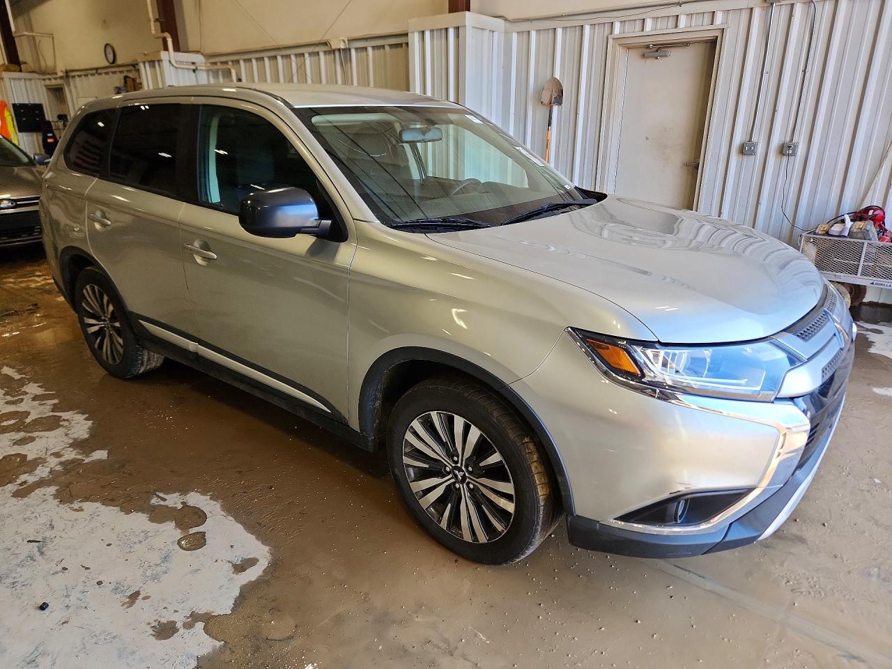 Mitsubishi Outlander Es
