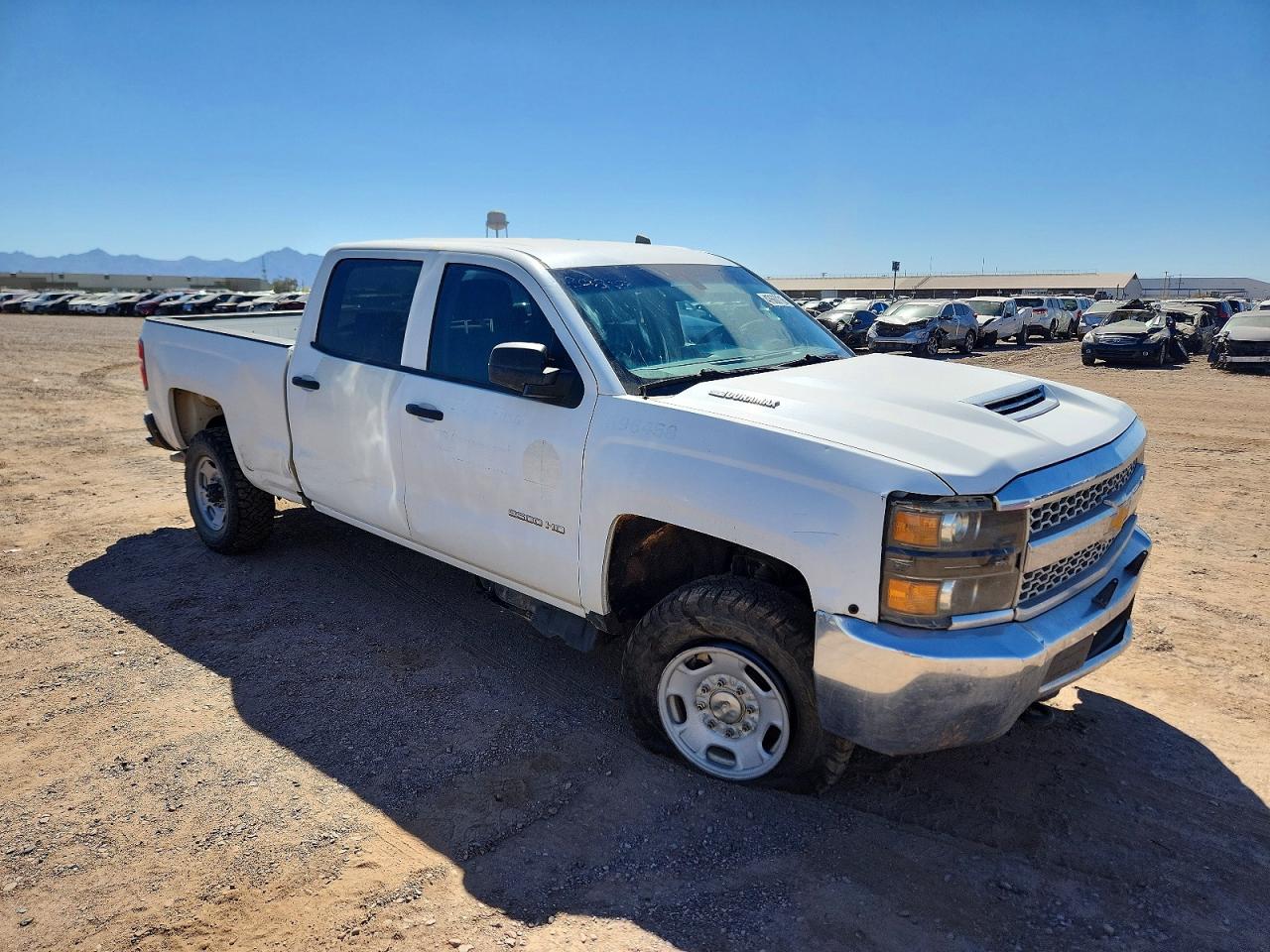 Salvage Chevrolet Silverado Image