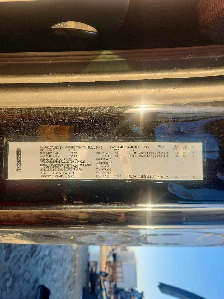 Freigliner Cascadia 125