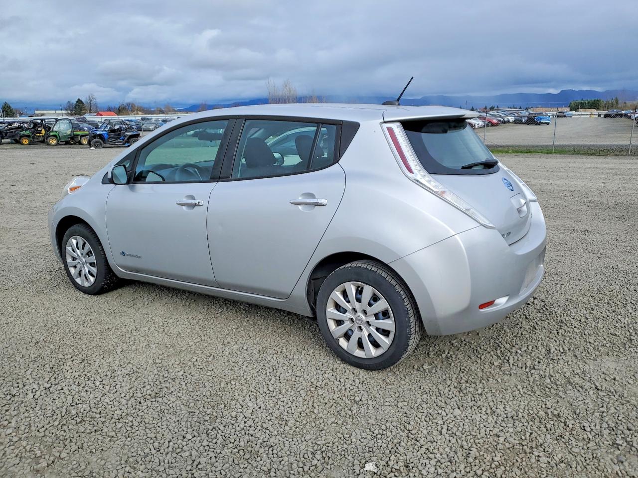 Nissan LEAF S