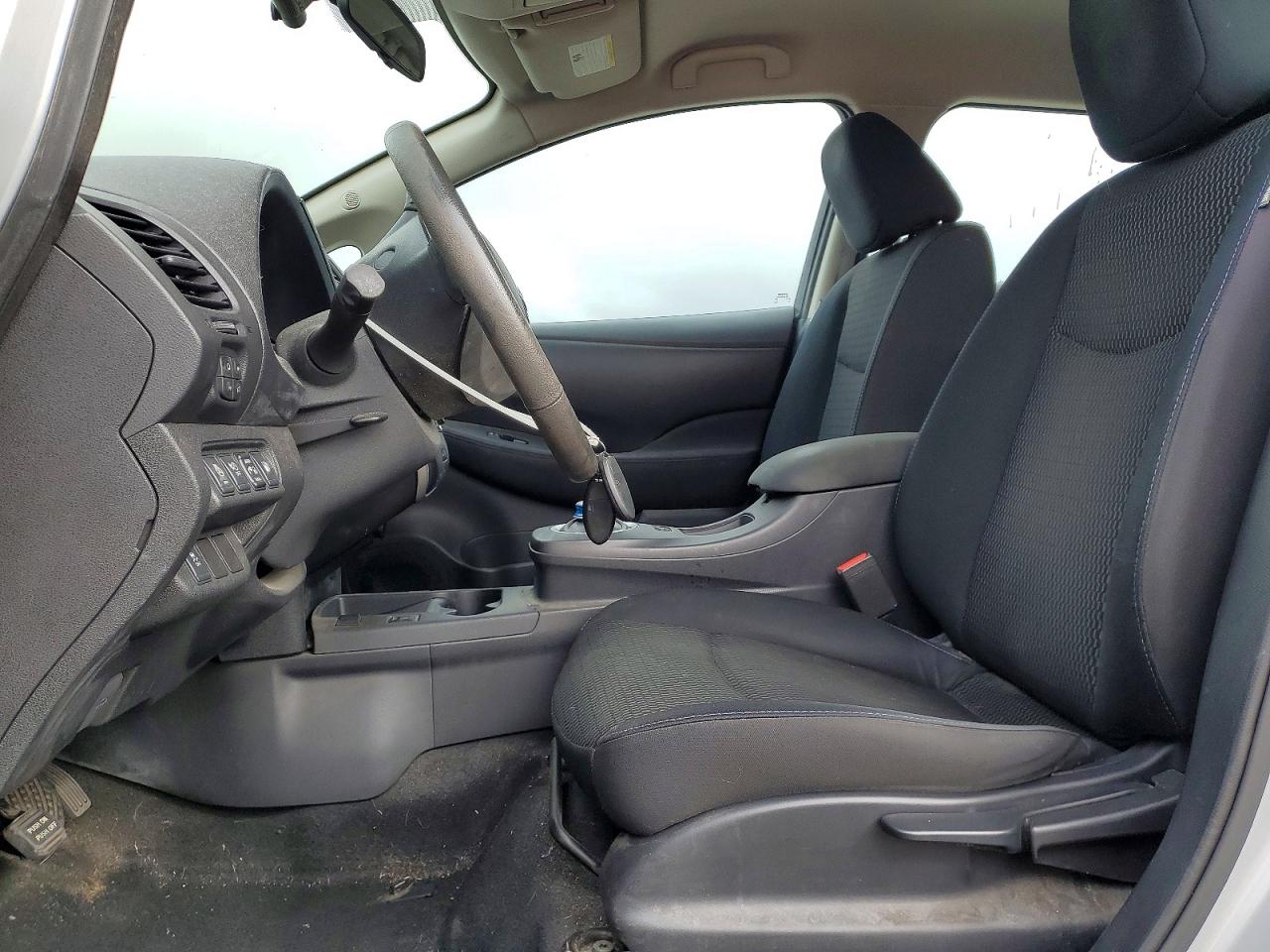 Nissan LEAF S