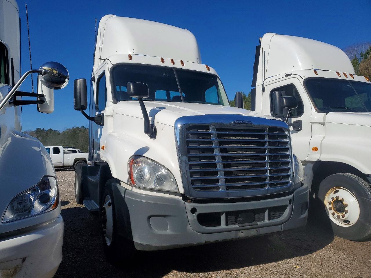 Salvage Freightliner Cascadia 125 Image
