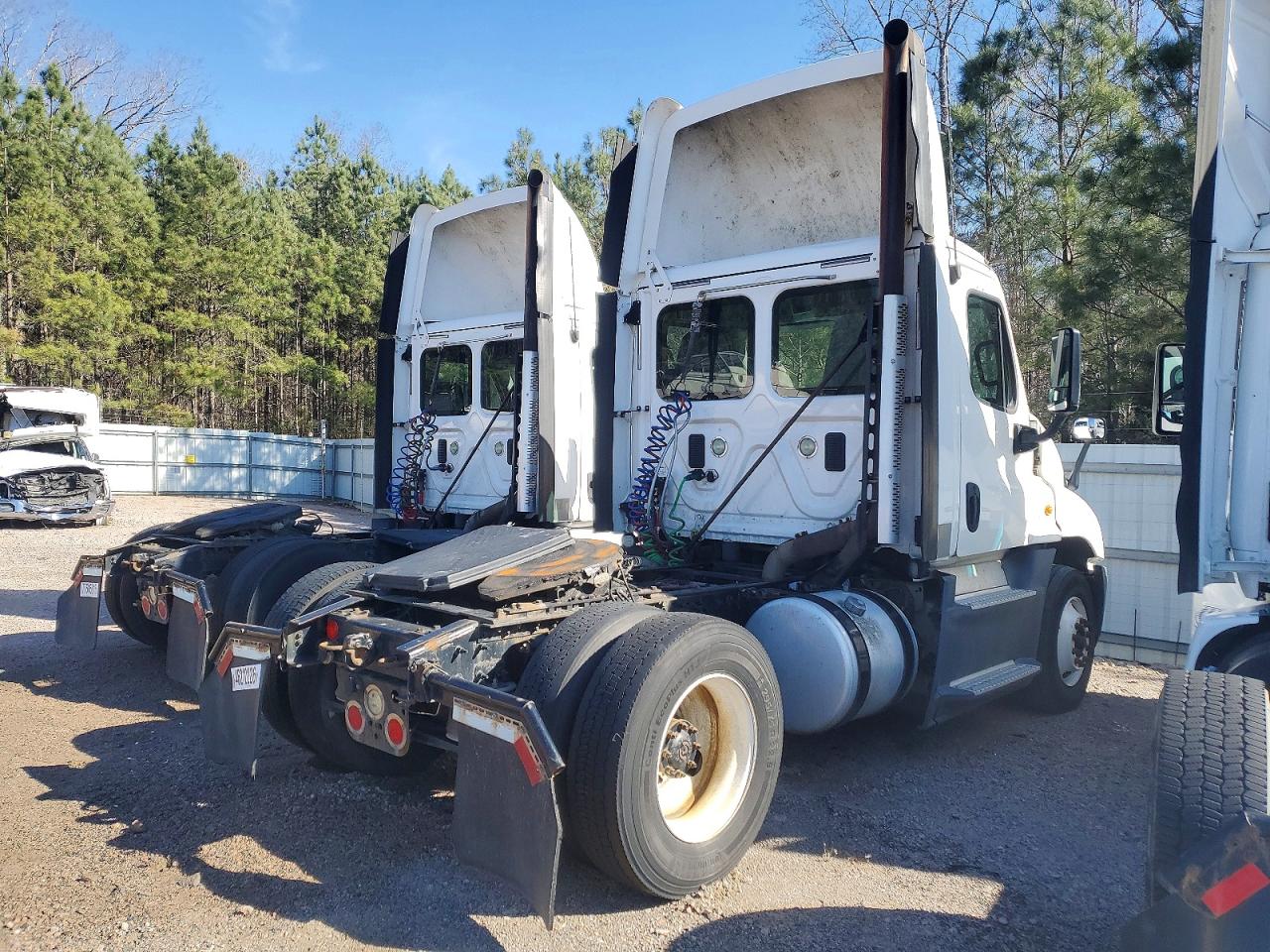 Freightliner Cascadia 125