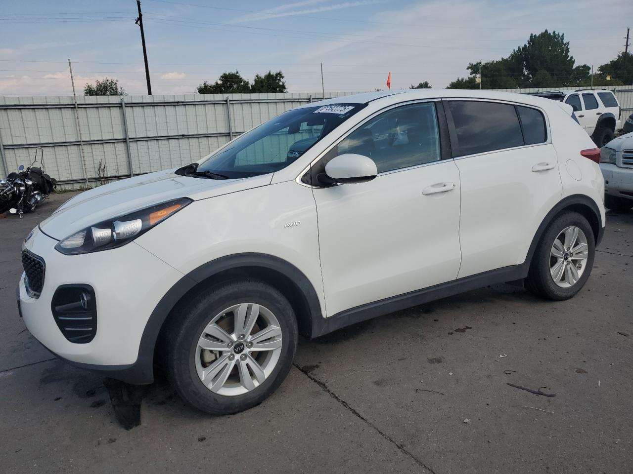 Salvage Kia Sportage Image