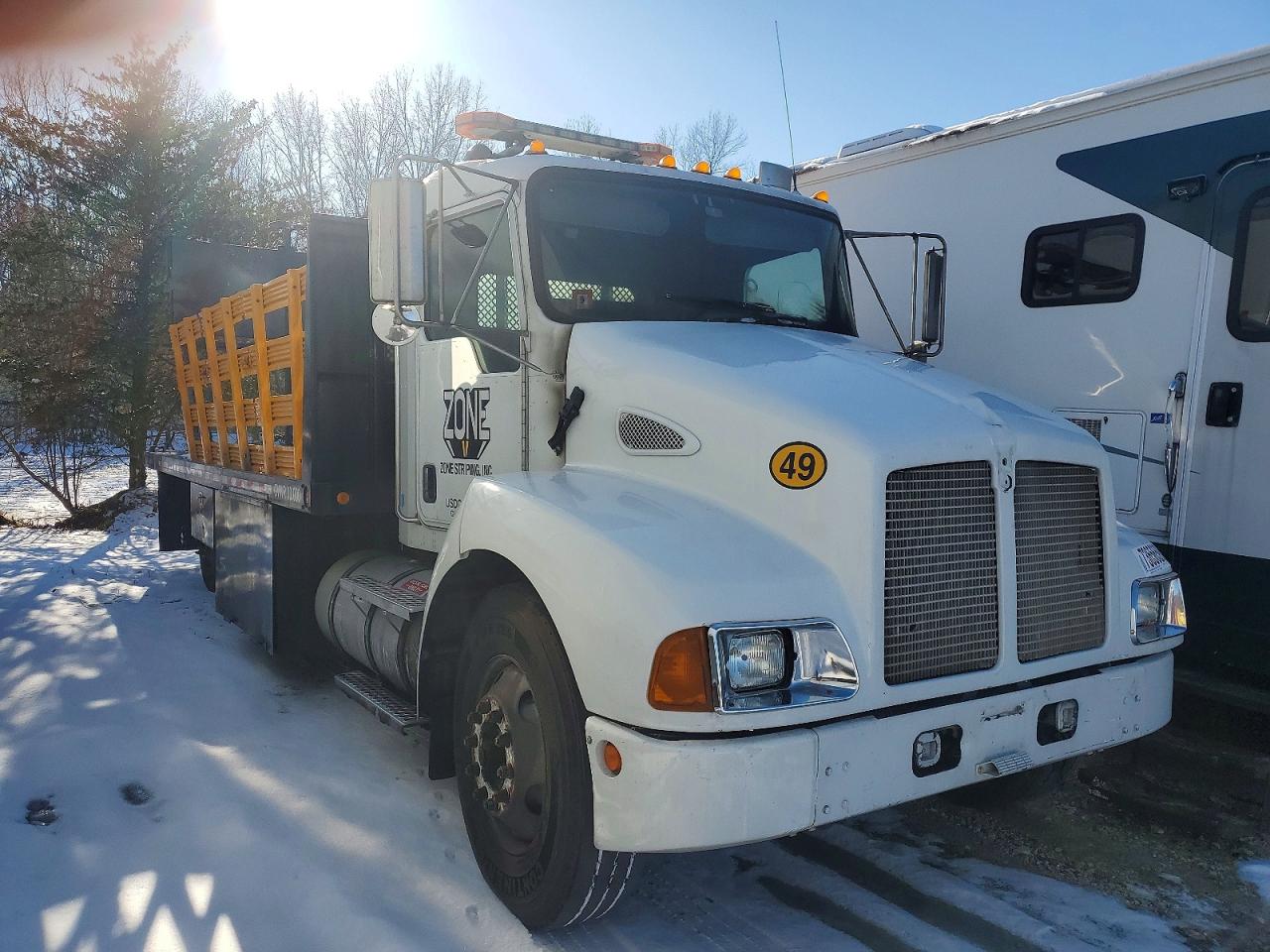 Salvage Kenworth T300 Image