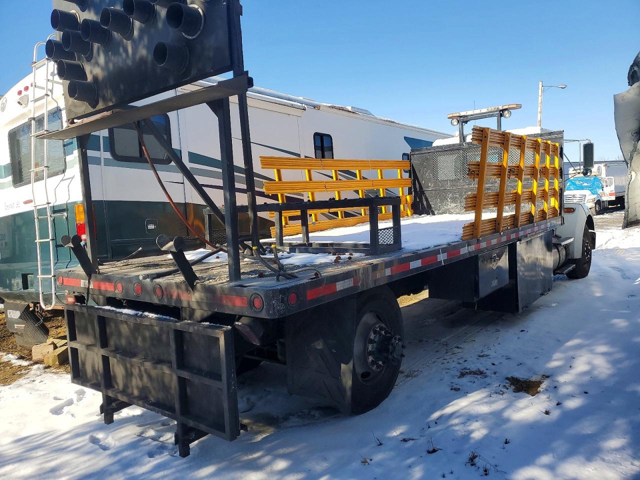 Kenworth T300