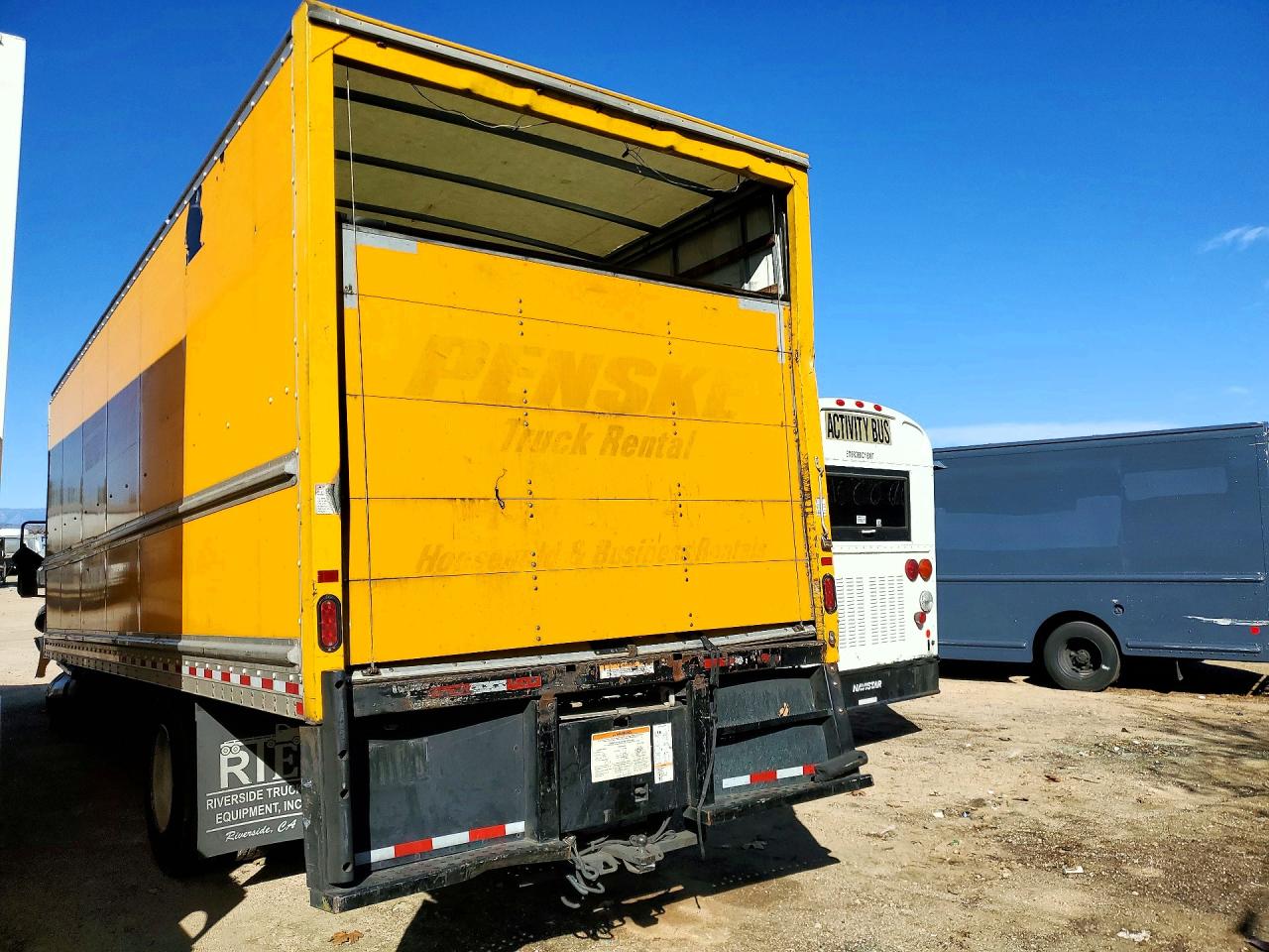 International 4000