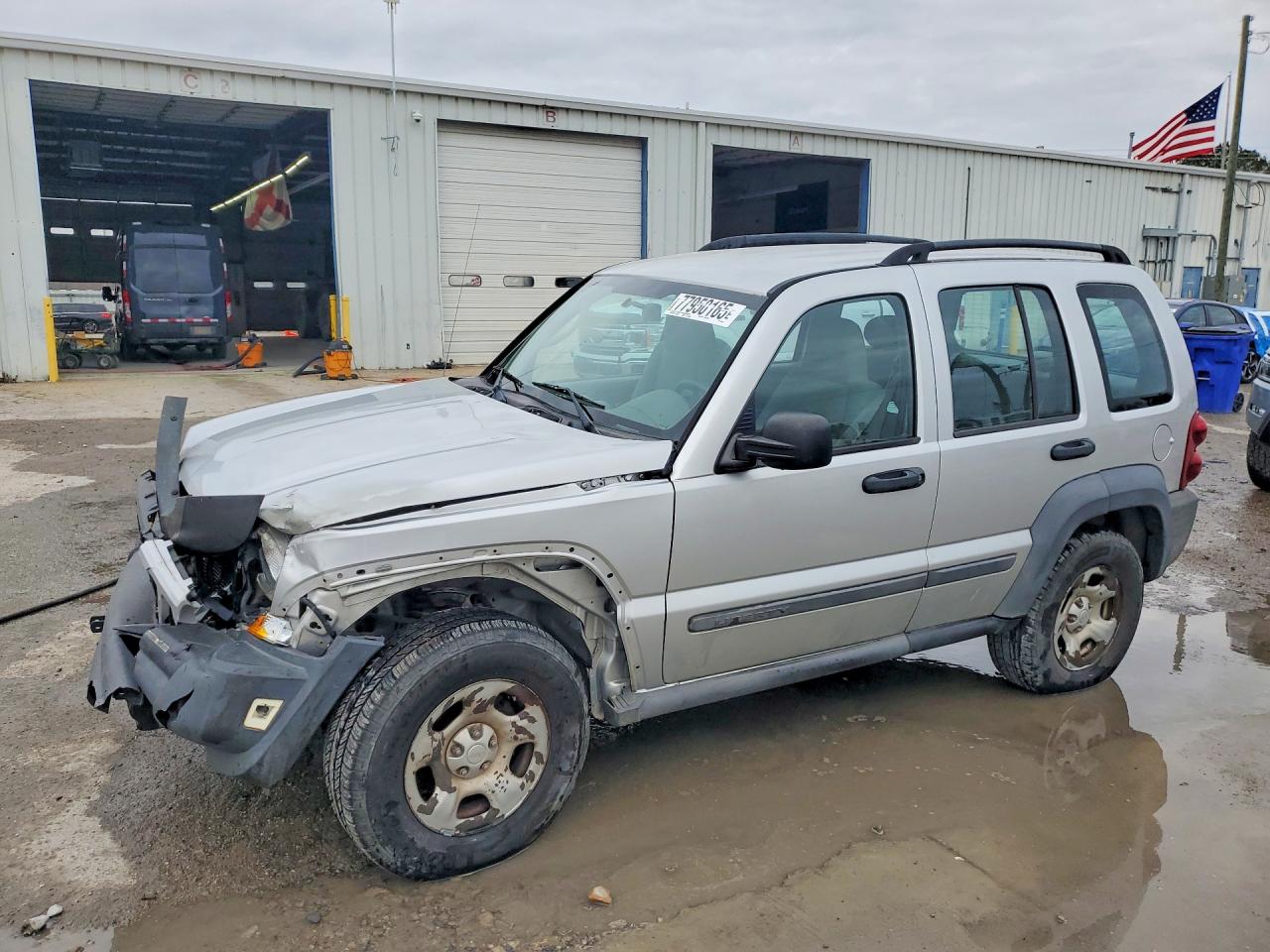 Salvage Jeep Liberty Image