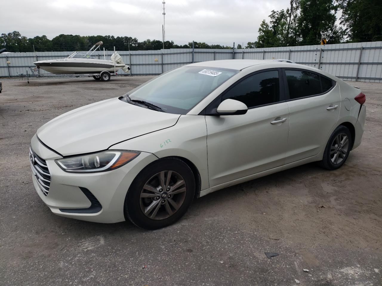 Salvage Hyundai ELANTRA Image