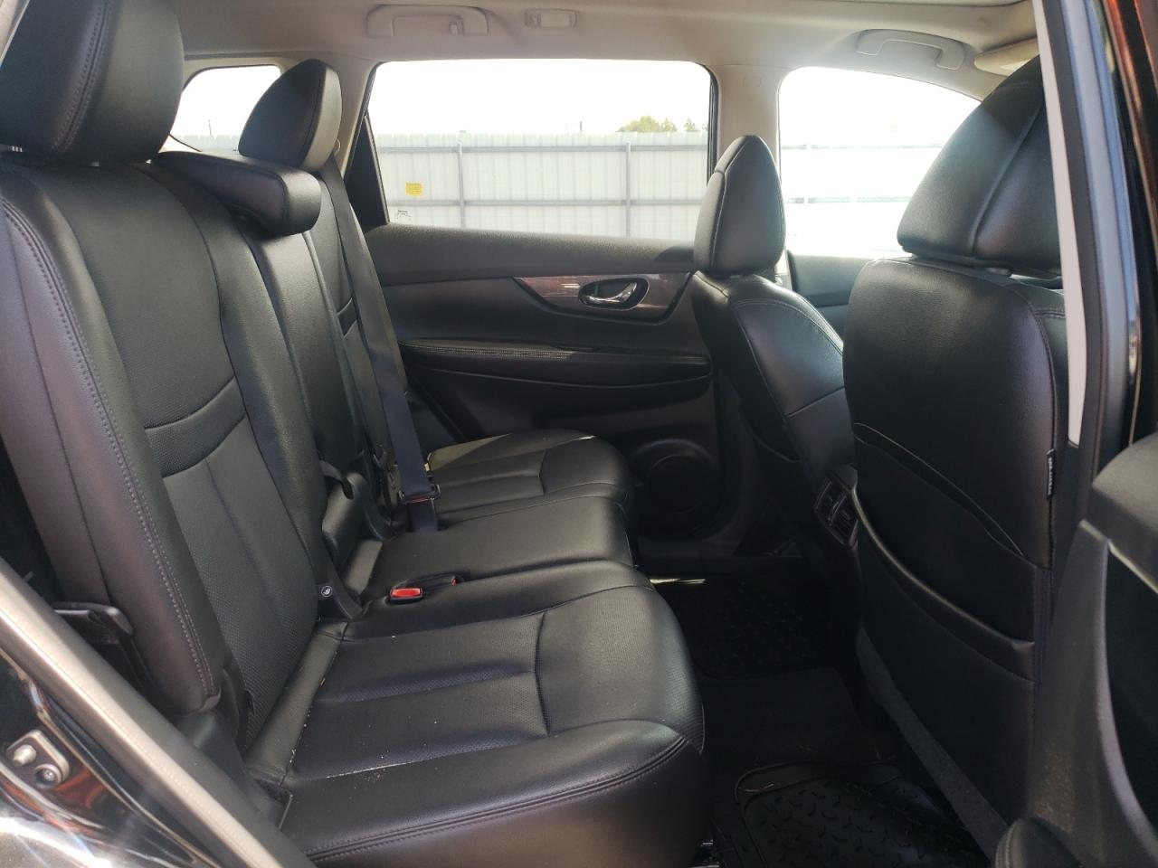 Nissan Rogue S