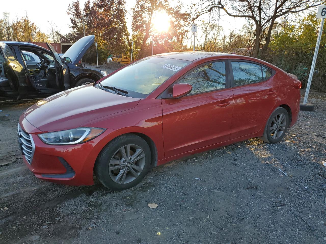 Salvage Hyundai ELANTRA Image
