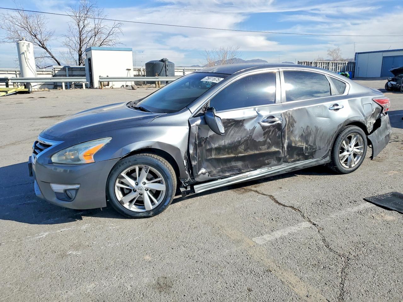 Salvage Nissan Altima Image
