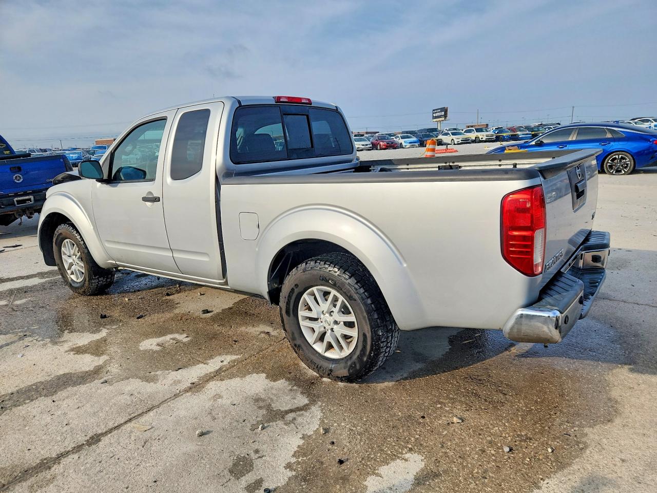Nissan Frontier Sv V6