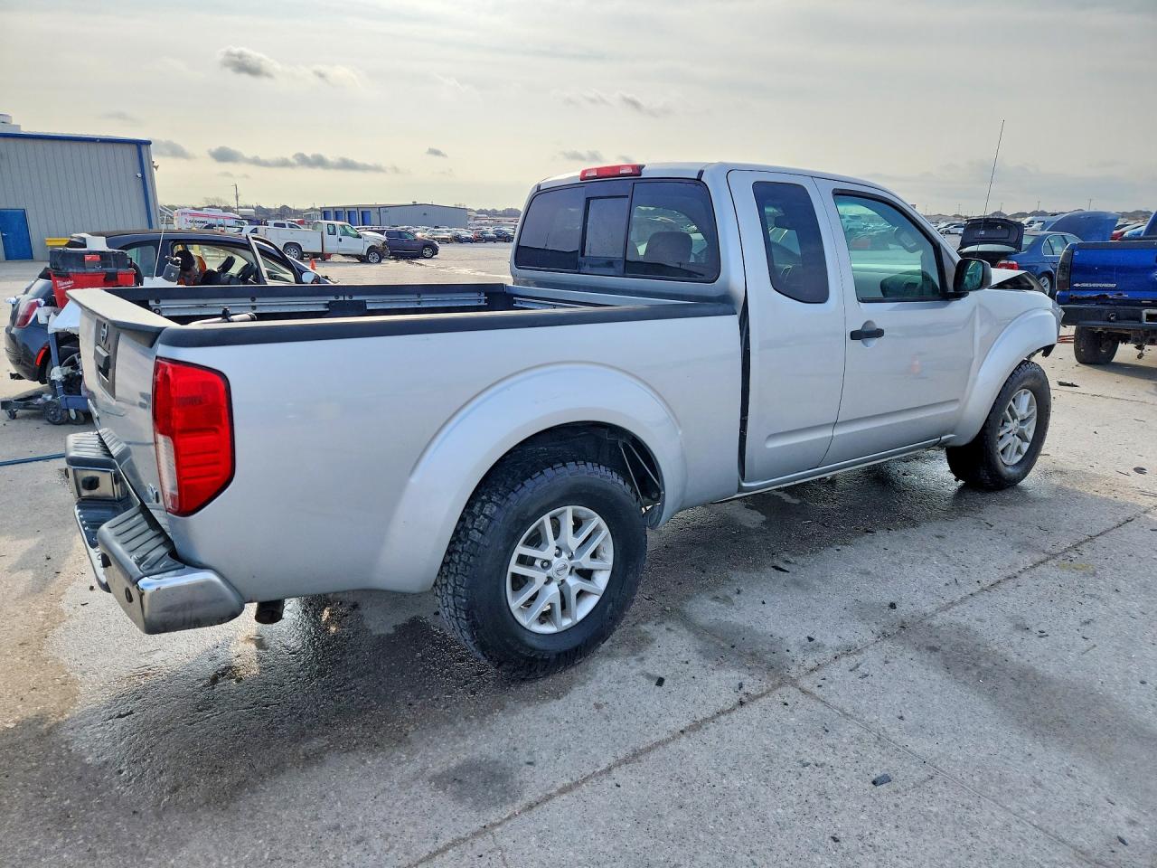 Nissan Frontier Sv V6