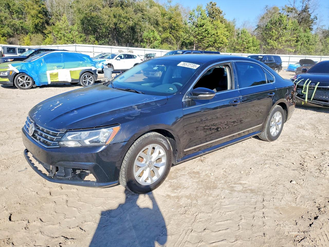 Salvage Volkswagen Passat Image