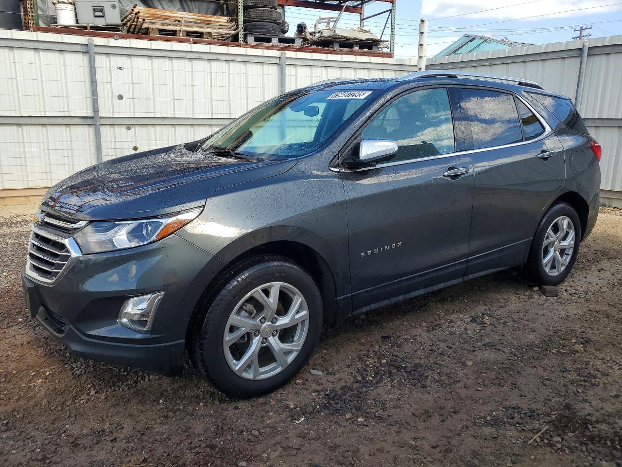 Salvage Chevrolet Equinox Image