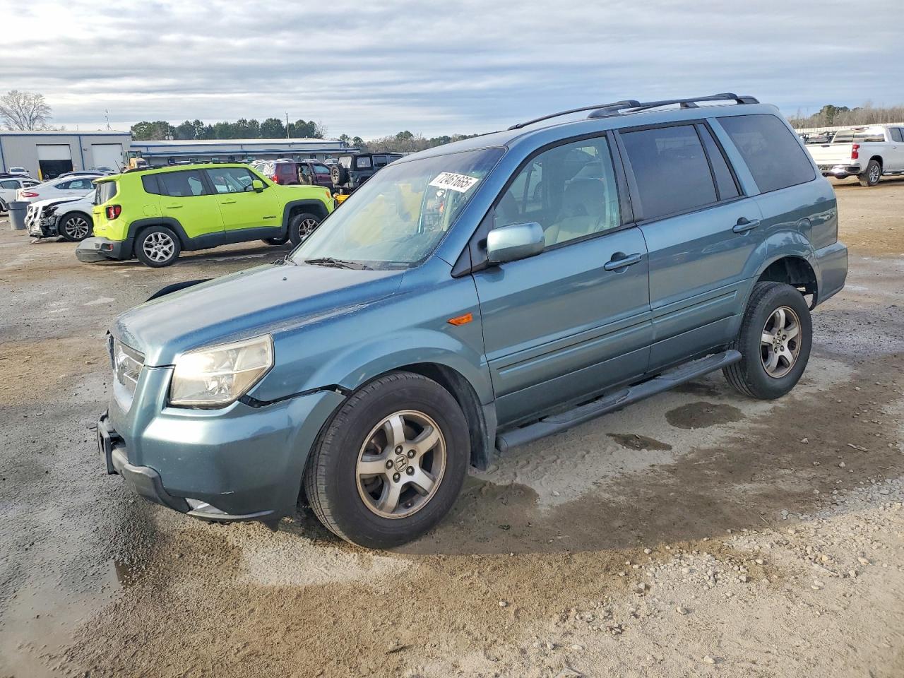Salvage Honda Pilot Image