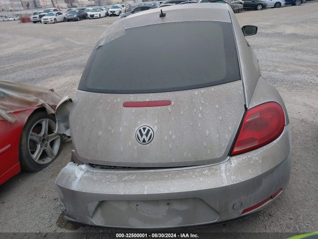 Volkswagen Beetle Coupe 1.8t Entry