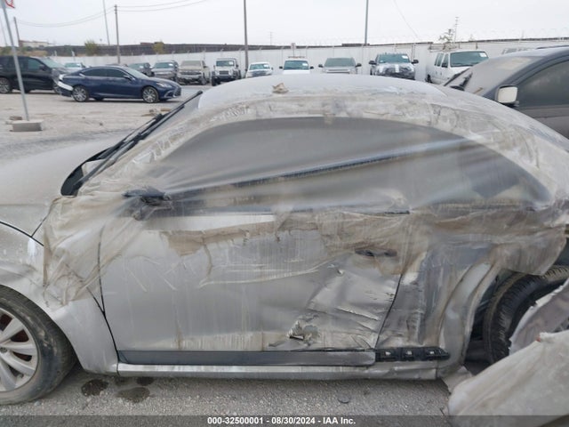 Volkswagen Beetle Coupe 1.8t Entry