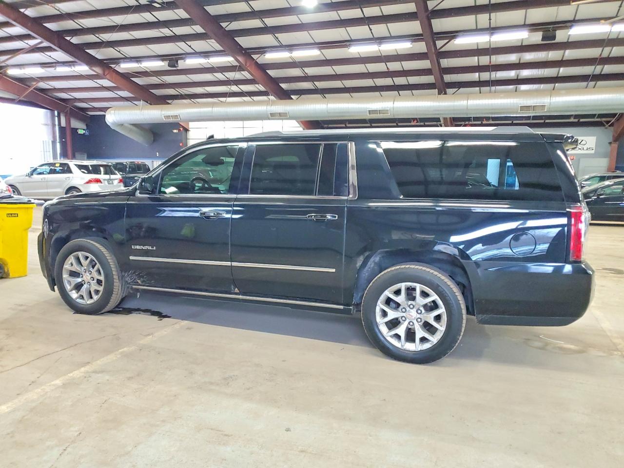GMC Yukon Denali