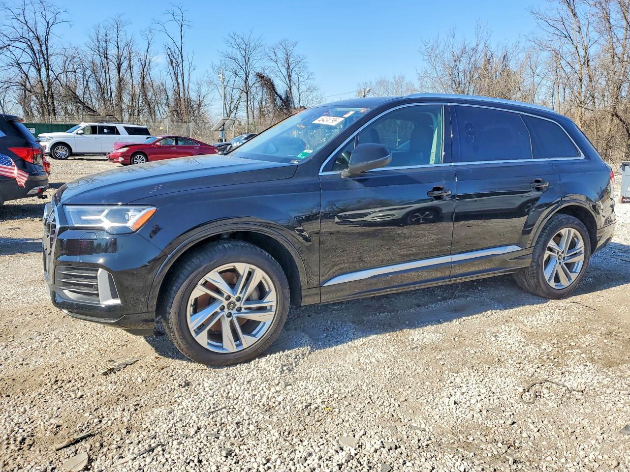 Salvage Audi Q7 Image