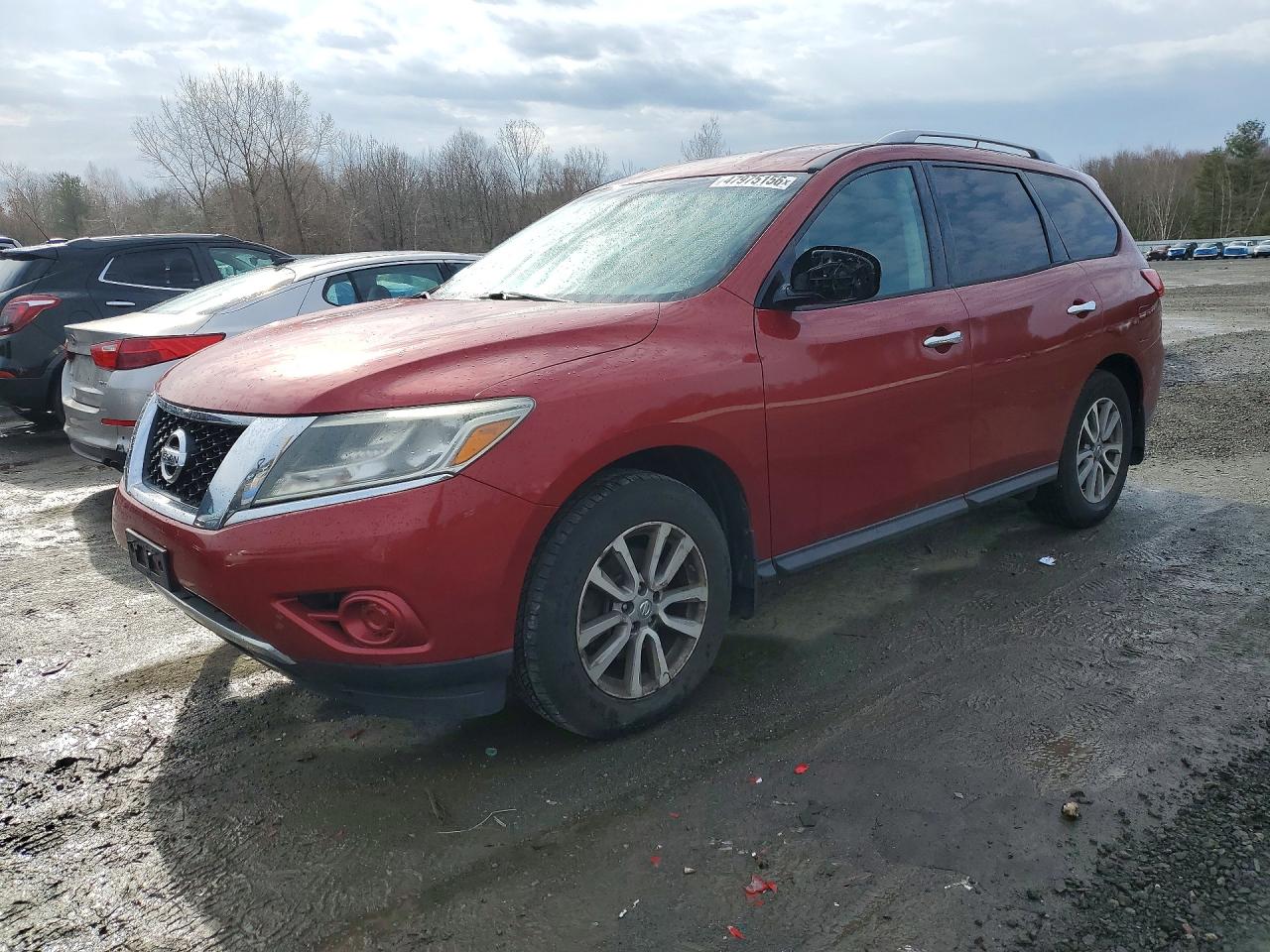 Salvage Nissan Pathfinder Image