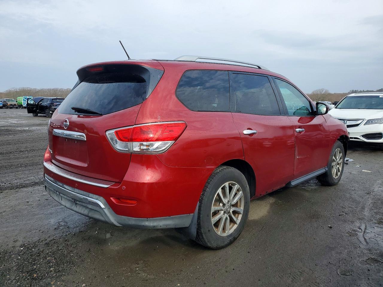 Nissan Pathfinder S
