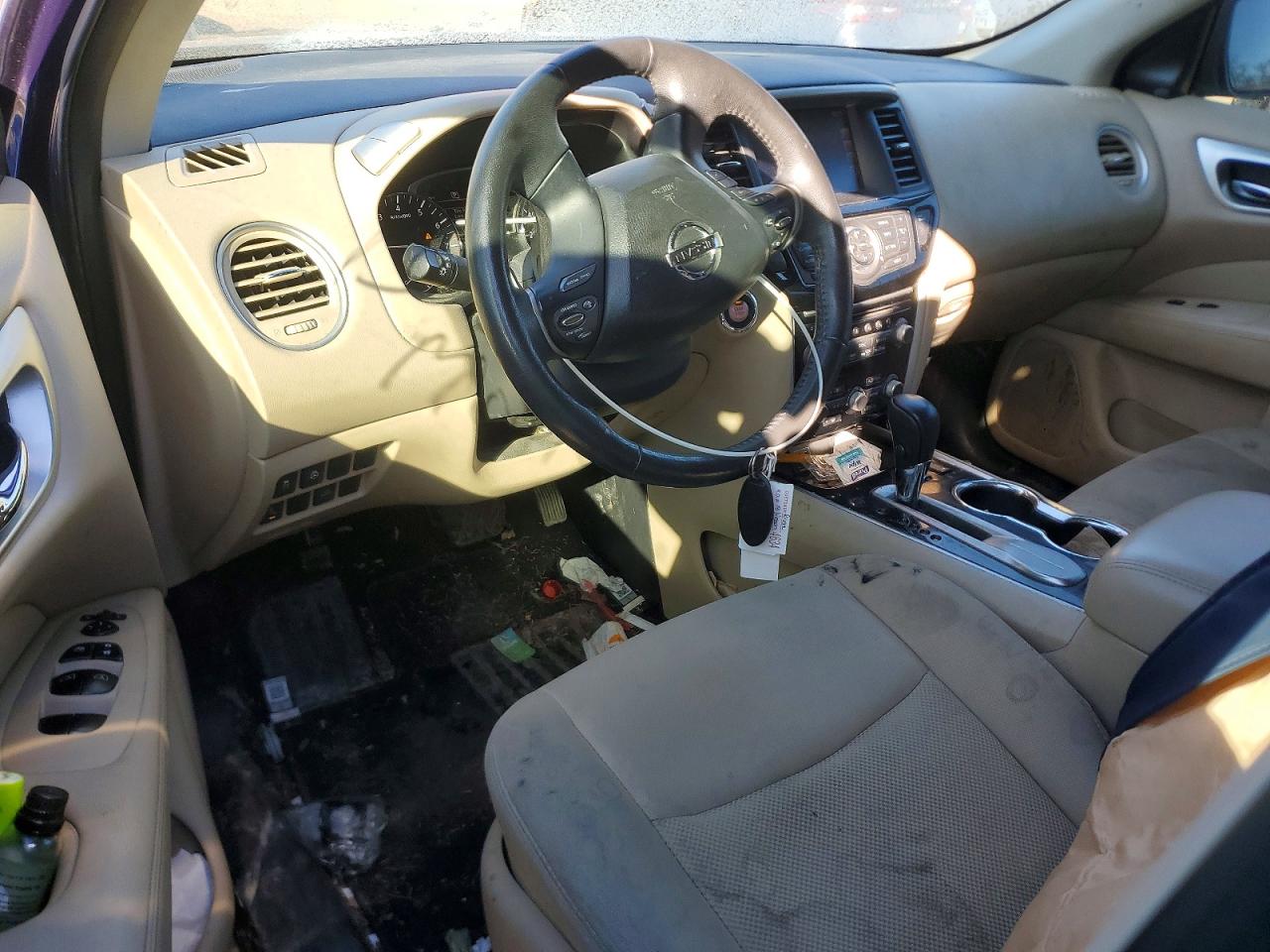 Nissan Pathfinder S