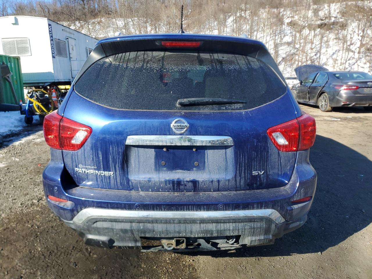 Nissan Pathfinder S