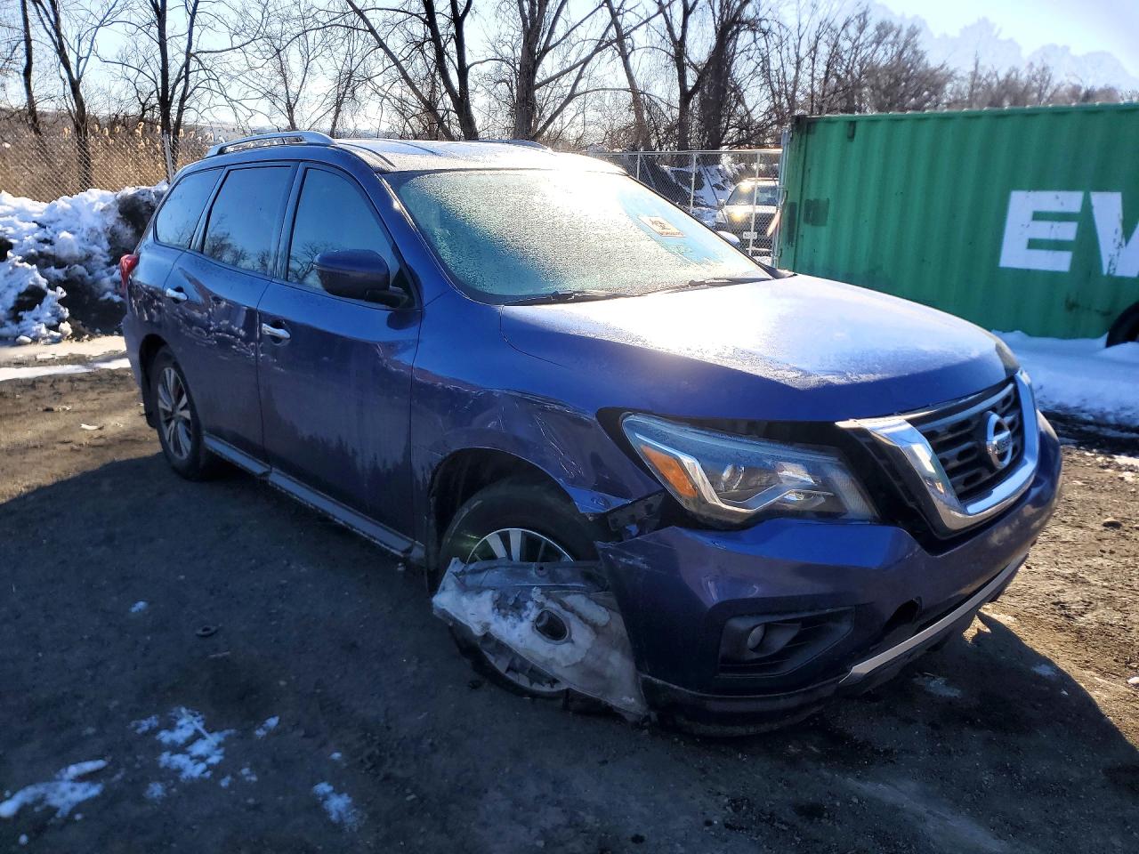 Nissan Pathfinder S