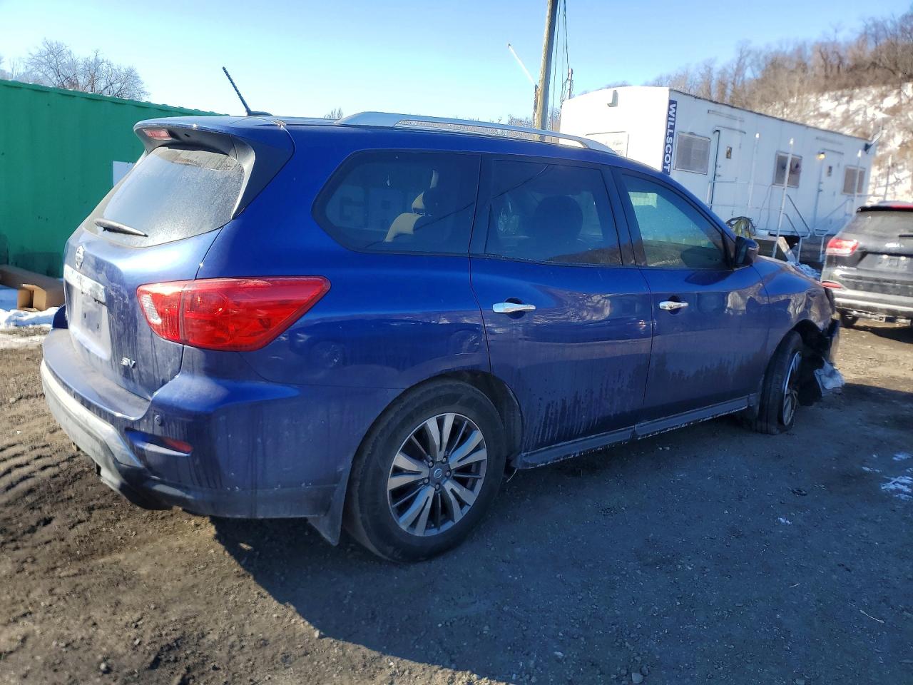 Nissan Pathfinder S