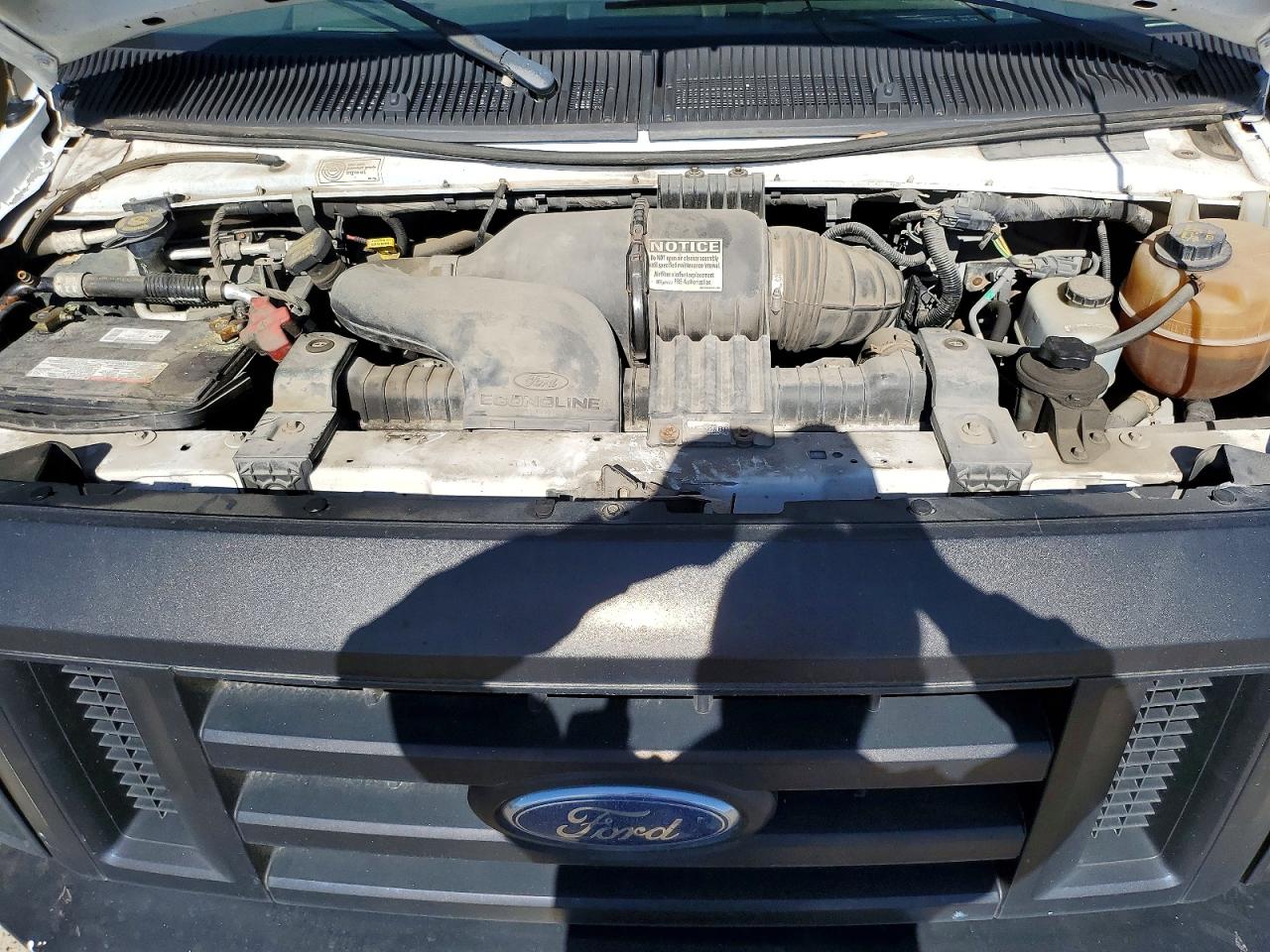 Ford Econoline E350 Super Duty Cutaway Van