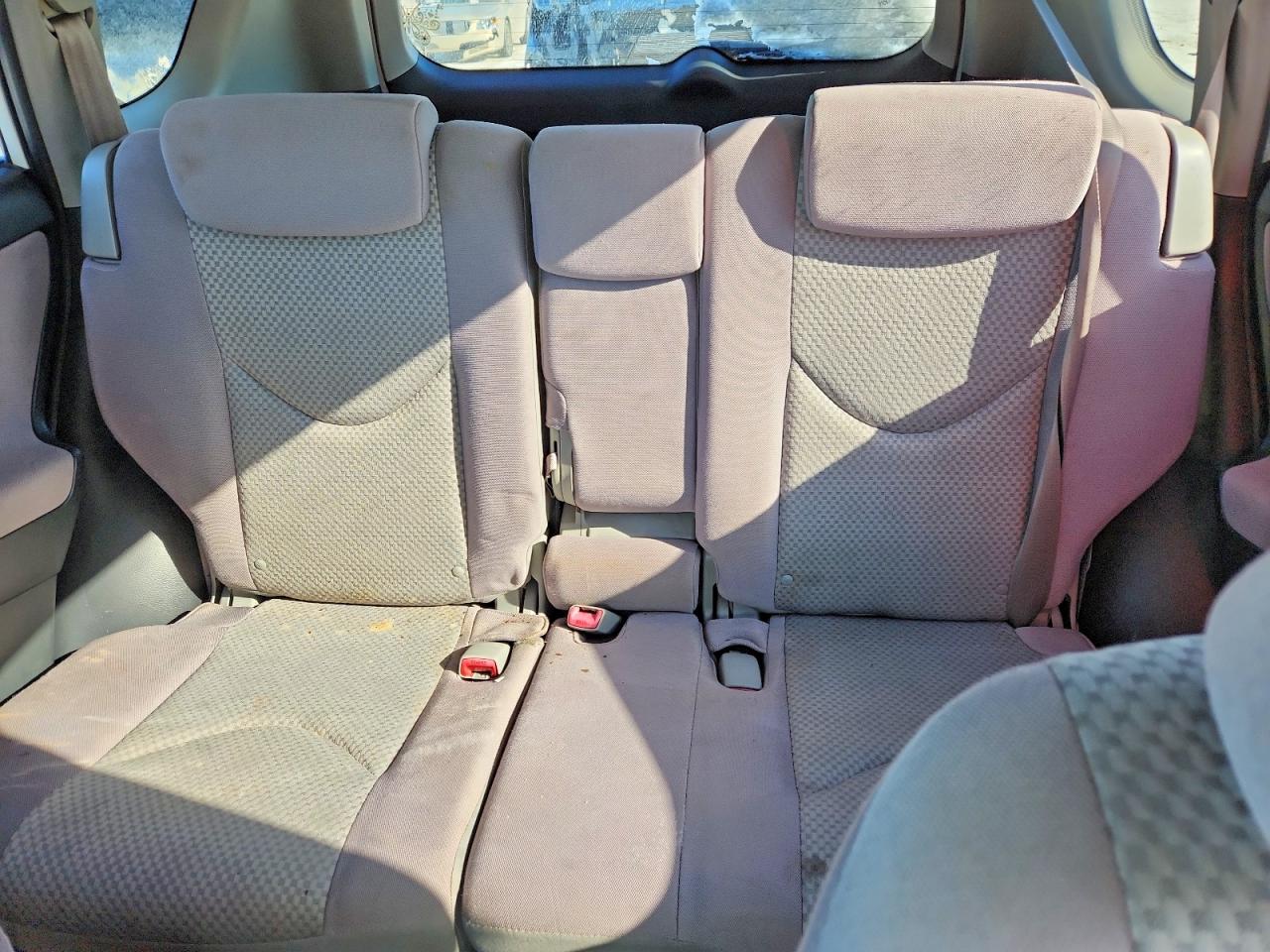 Toyota RAV4 Base