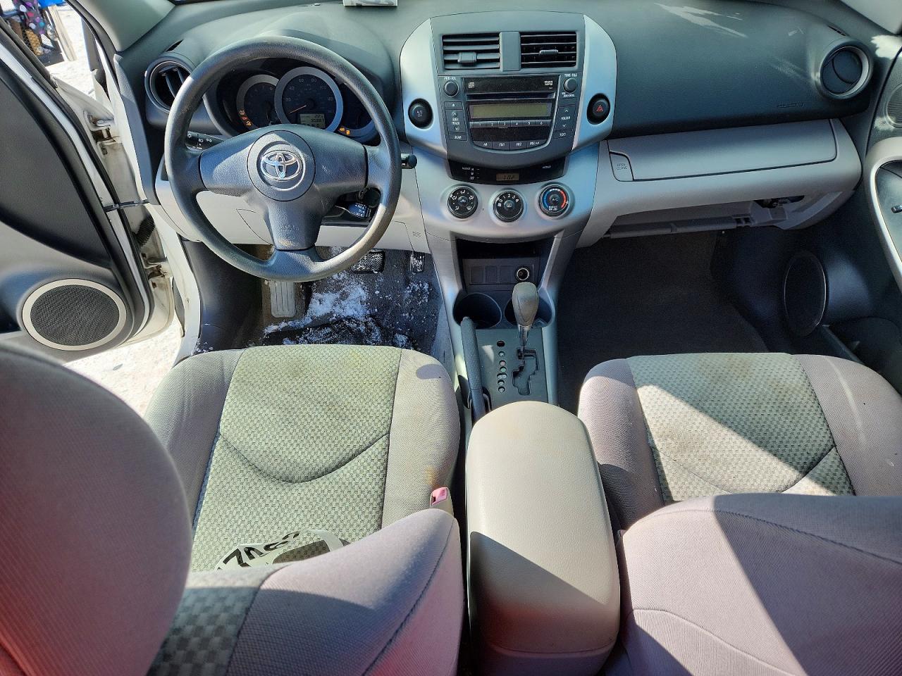 Toyota RAV4 Base