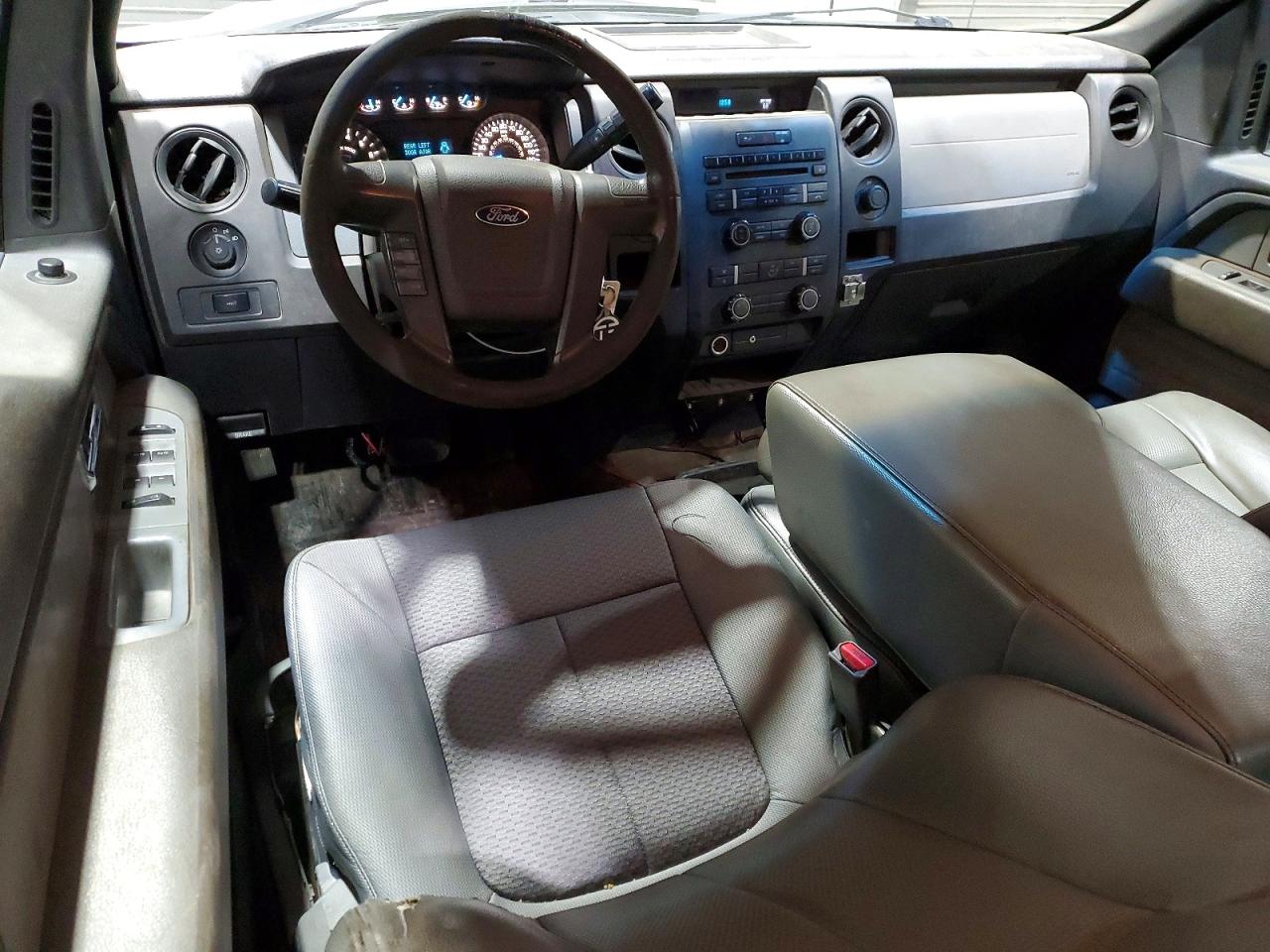 Ford F-150 Super Cab