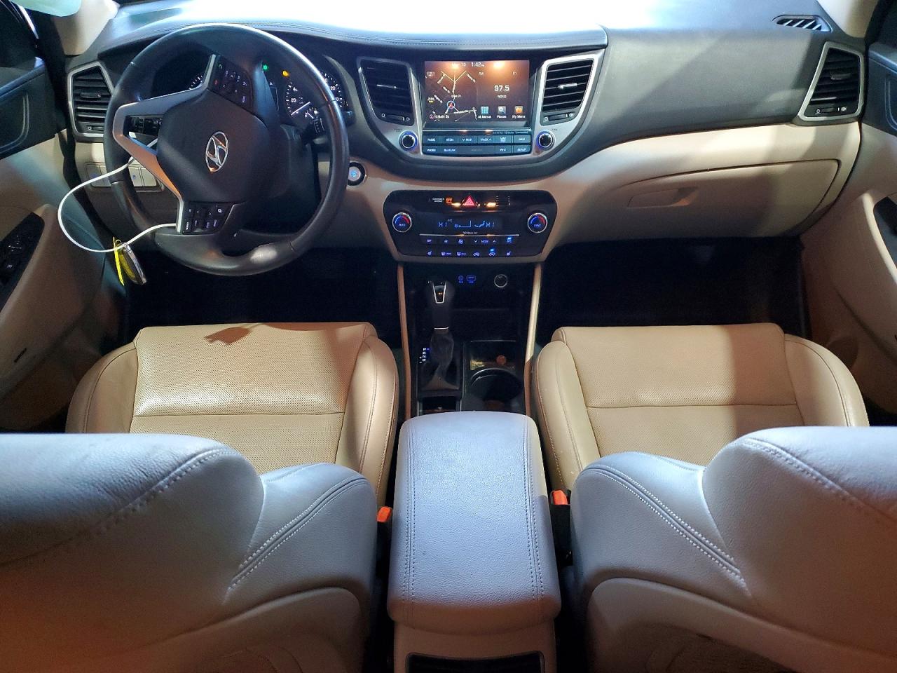 Hyundai TUCSON Se Plus