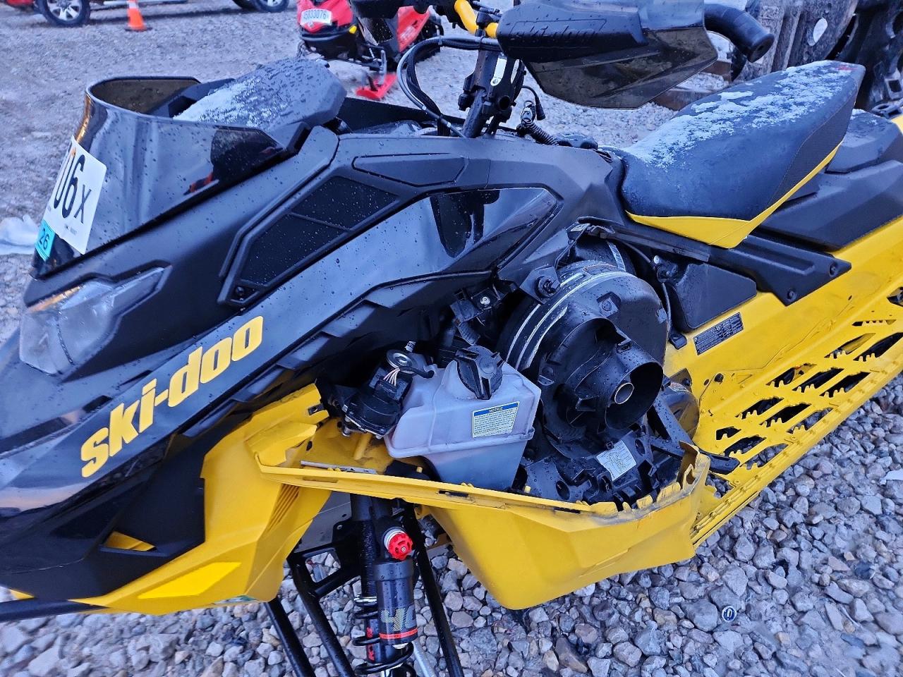 Ski-Doo 850 Mxz Xr