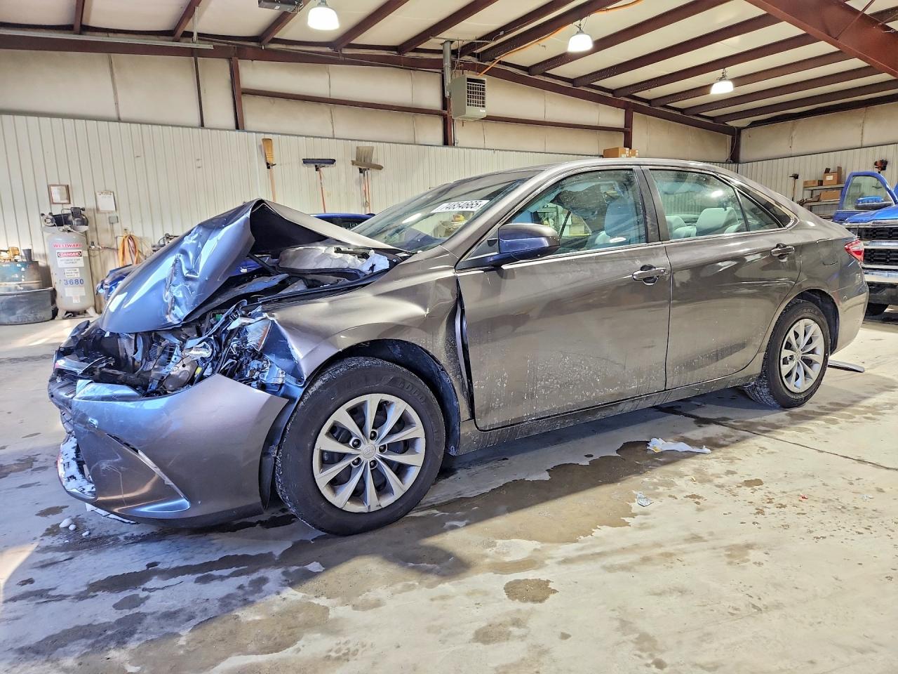 Salvage Toyota Camry Image